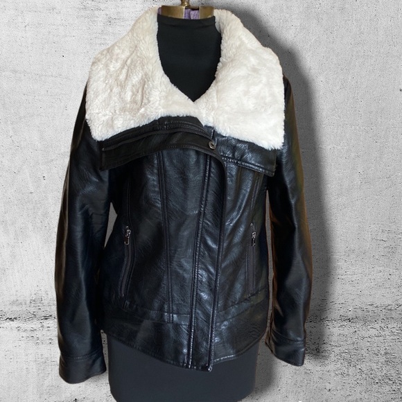 a.n.a Jackets & Blazers - a.n.a Faux Leather & Faux Fur Black Moto Jacket Sz L